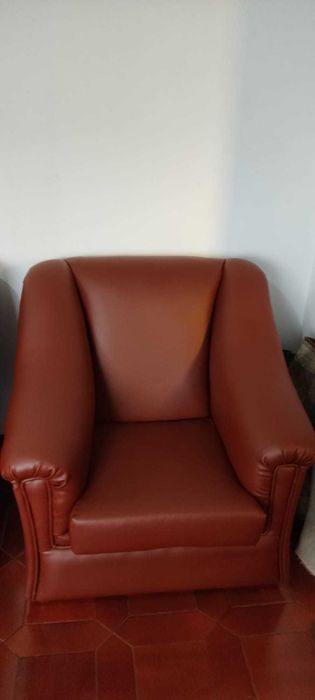 Conjunto de sofás em ótimo estado