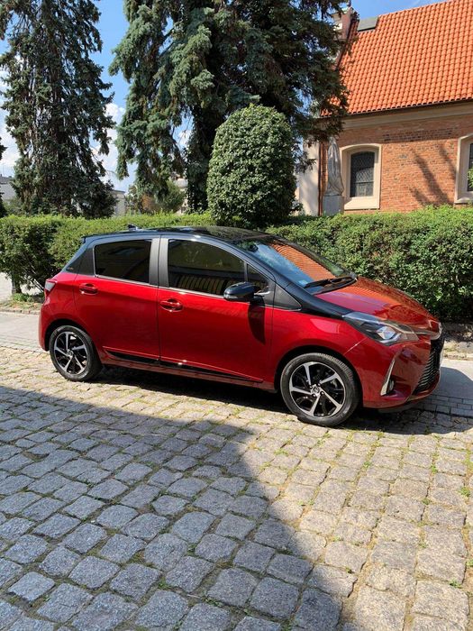 Toyota Yaris 1.5 Selection SmartTAS500 Red/Black