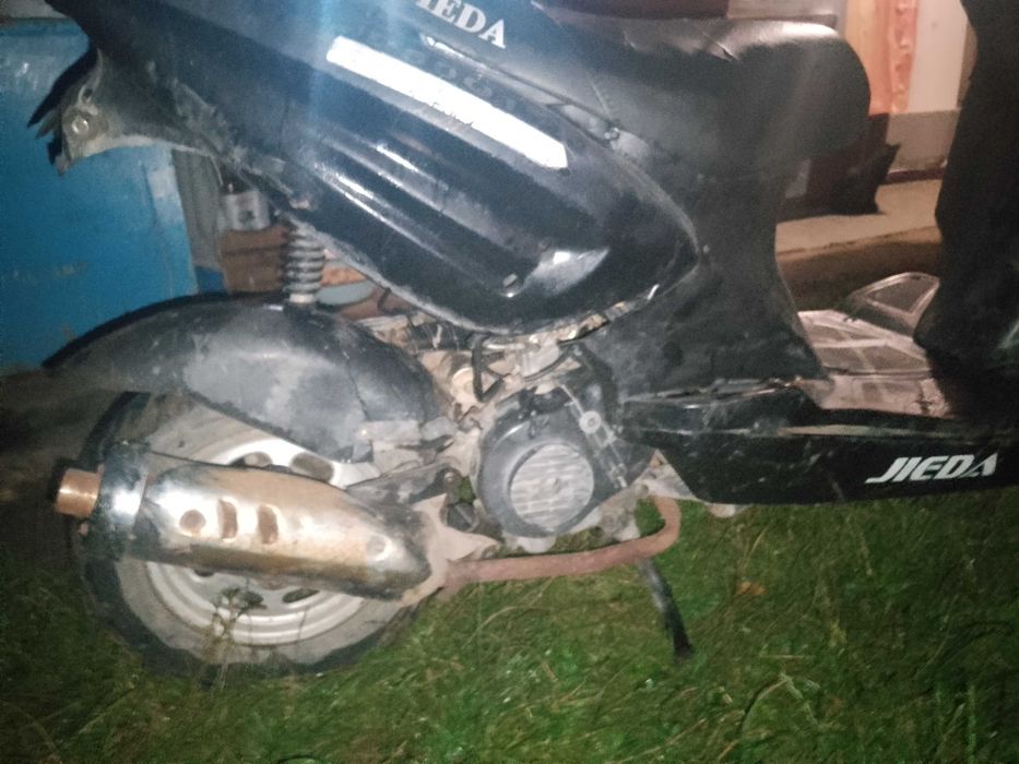 Продам скутер 50 кубів