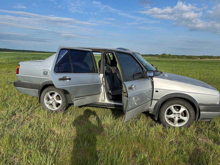 Авто Volkswagen Jetta