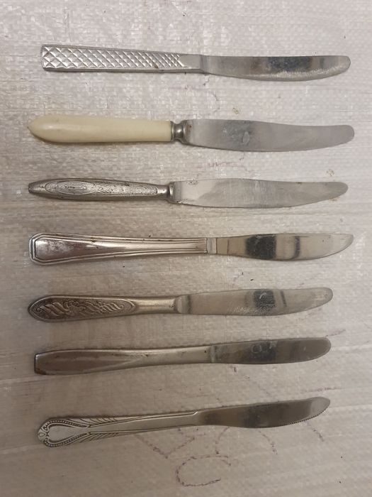 Деревянная подставка для ножей
Нож садовый
Цены уточнять