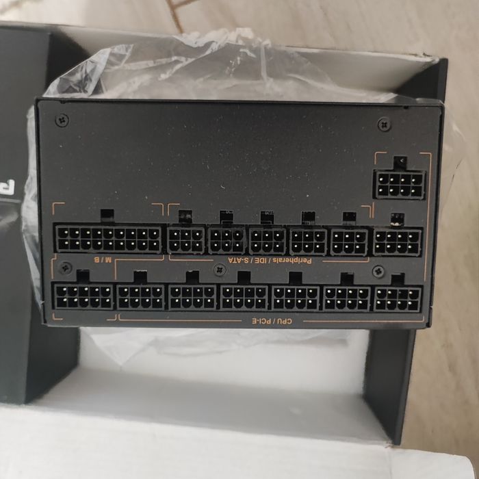 Блок живлення Zalman ZM1000-EBT