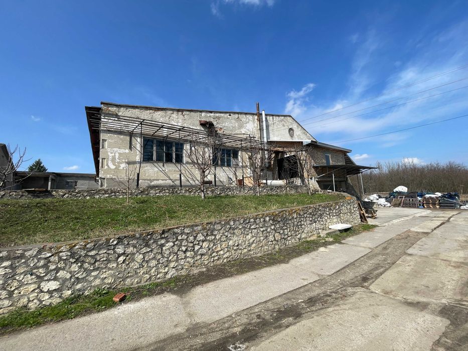 Продаж 7000 кв.м / 4 га промислового призначення