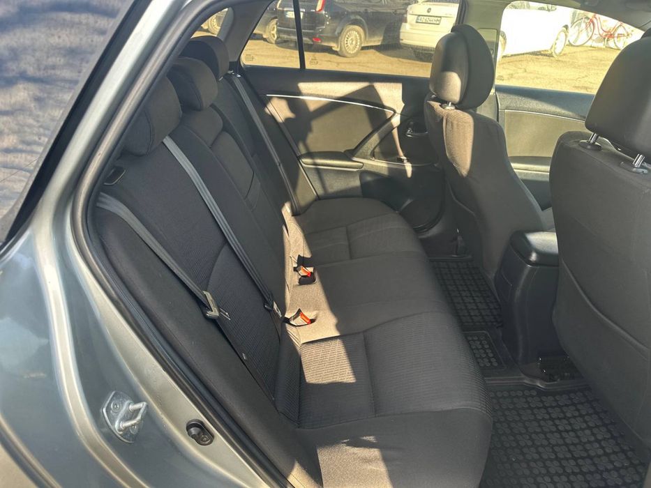 Toyota Avensis 2.2Dizel