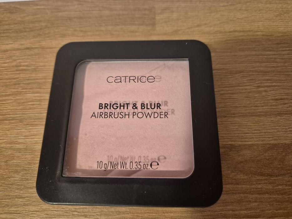 Catrice Bright & Blur Airbrush Powder