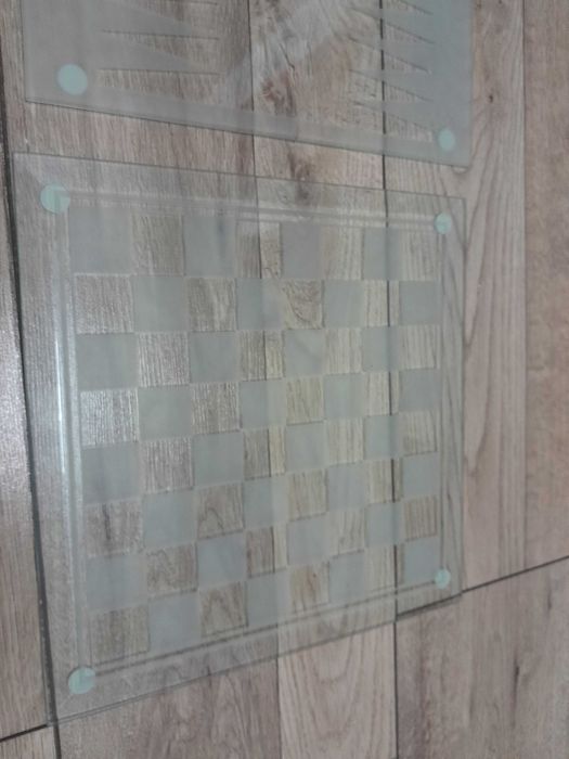 Szachy i Backgammon nigdy nie uzywane!