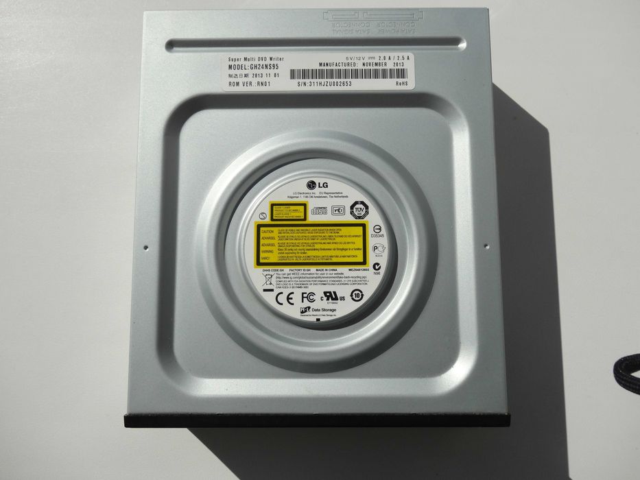 Оптический привод LG DVD+/-RW SATA Black PRODUCT TO EC 60825-1