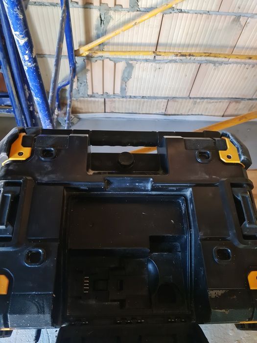 Радіо колонка dewalt