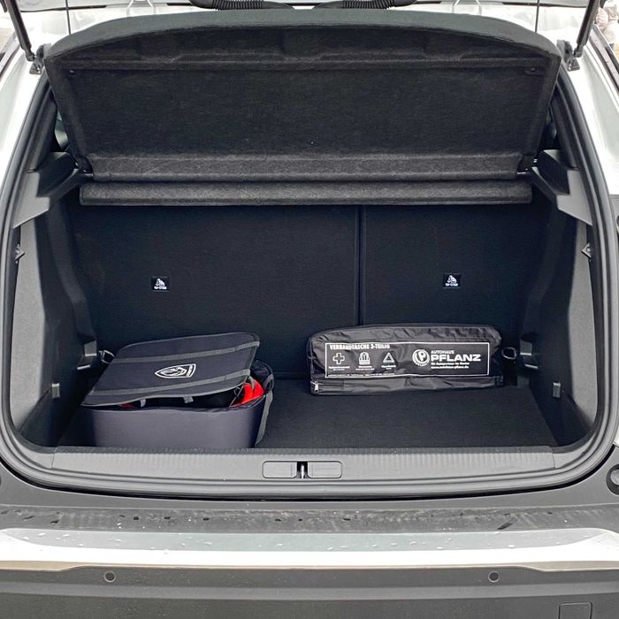 Peugeot e‑2008 Active Pack 50 kWh  , SOH 97,4%, Como Novo