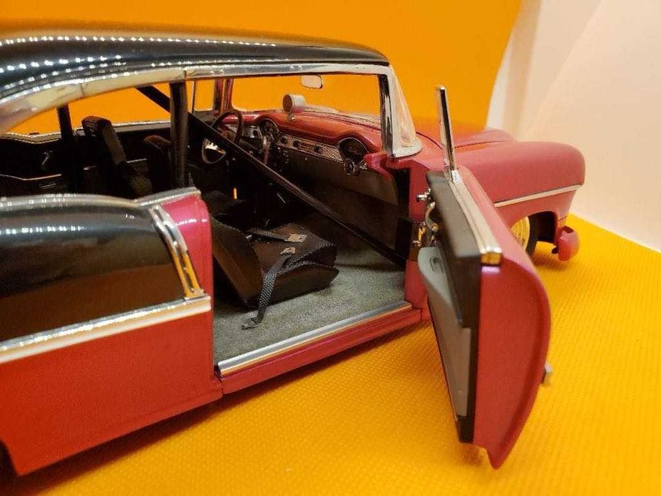 Bel Air 1955 Modelo em escala 1:16 Rosa e preto