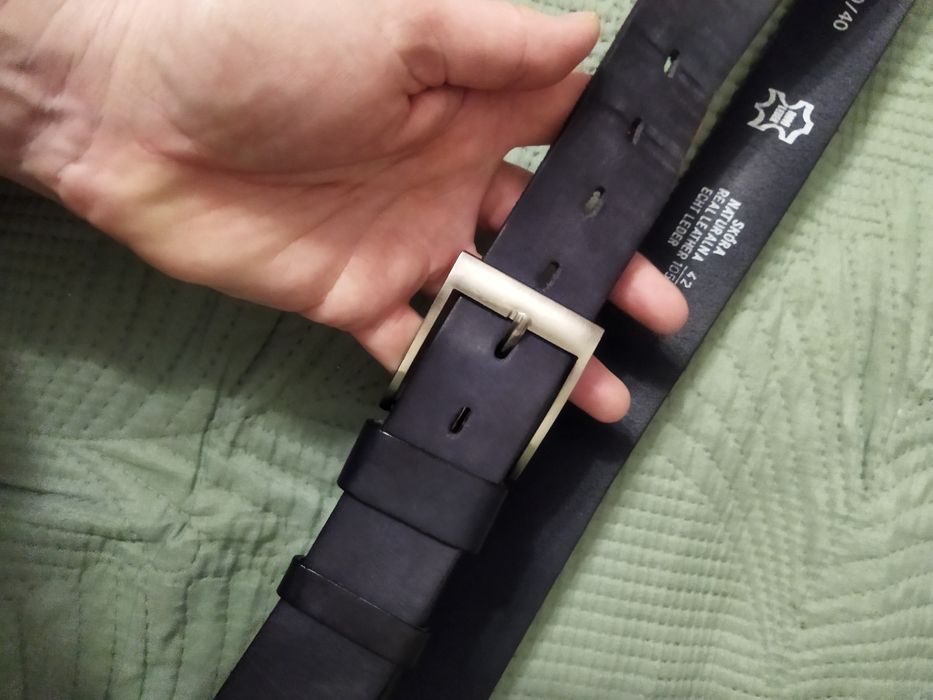 Czarny skórzany pas męski. Długość 130