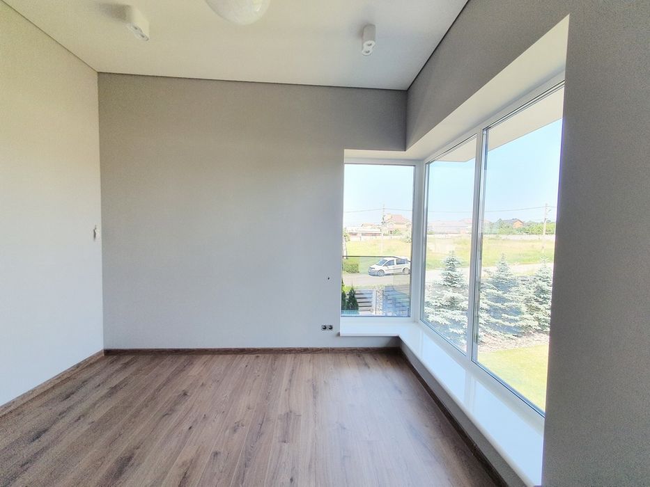 Продам дом с ремонтом Новоалександровка