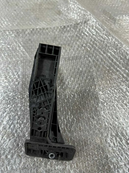 BMW E60 M57 педаль газу