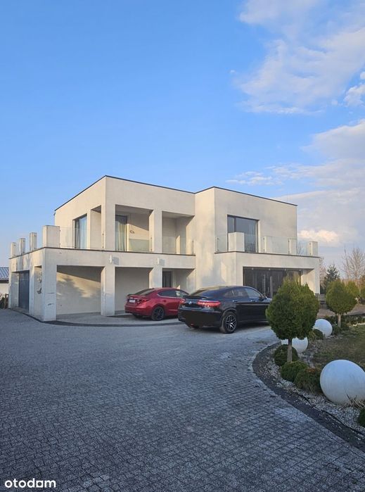 Nowoczesny dom wolnostojący w Koziegłowach