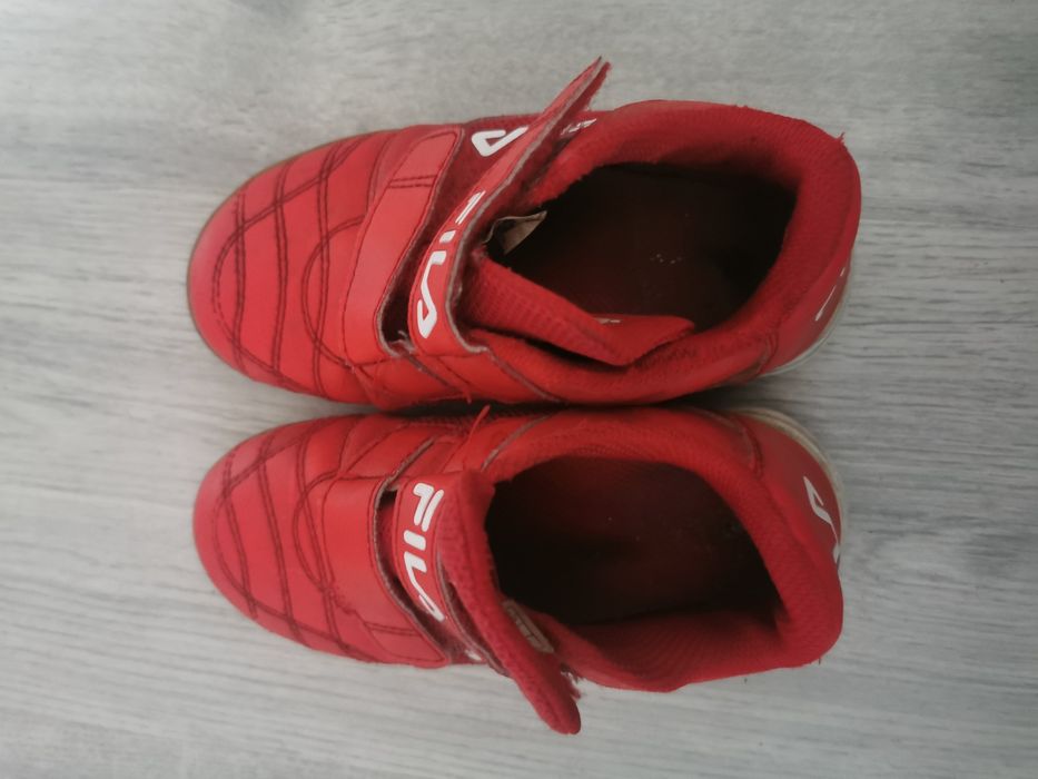 Czerwone buty Fila 28