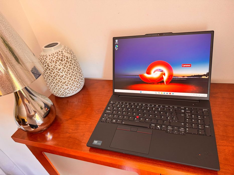 Lenovo ThinkPad P16s Gen3|Ultra 9 185H c/16+22Cores|64Gb|2TB|Garantia|