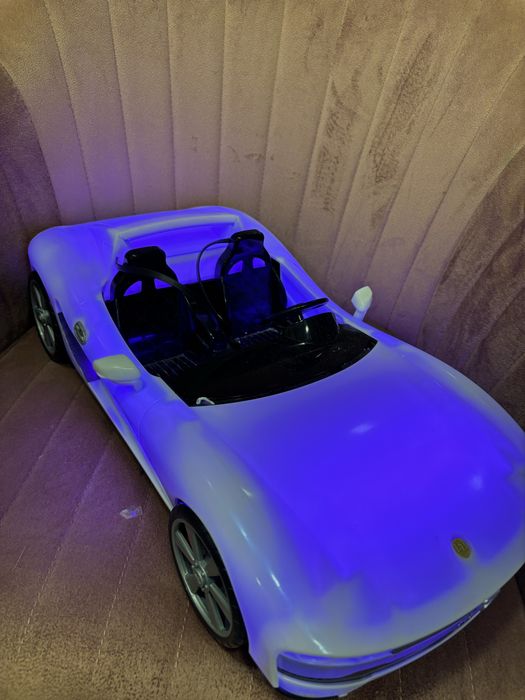 Samochod Rainbow High