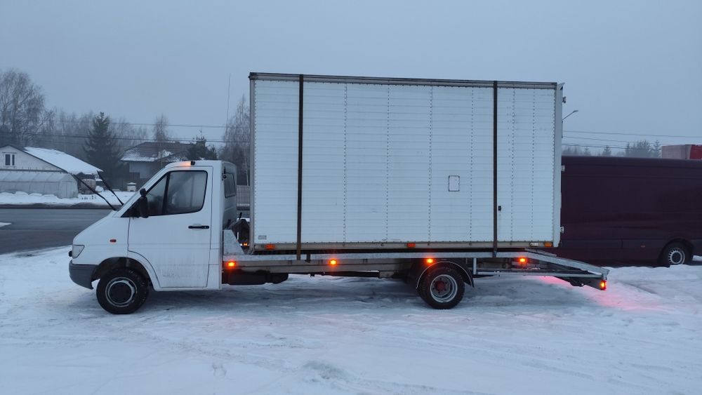 Autolaweta laweta holowanie pomoc drogowa transport