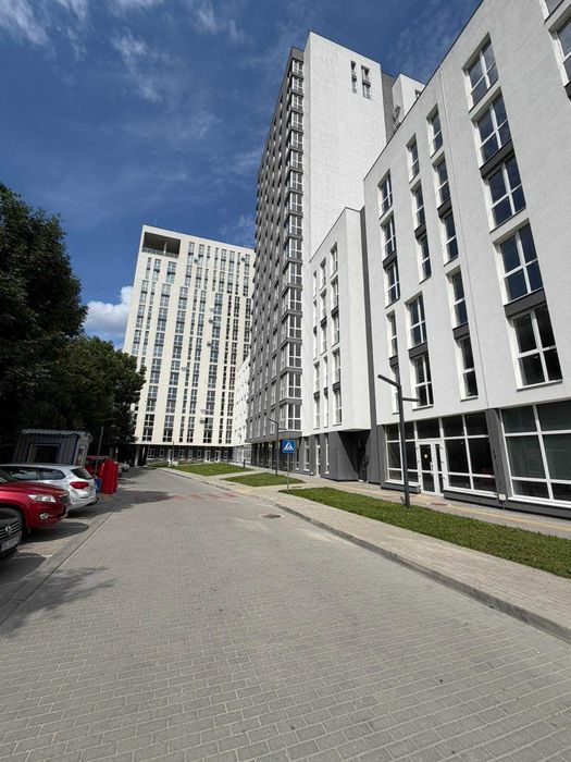 Продаж квартири в ЖК Америка, вул. В. Великого з дизайнерським ремонтом