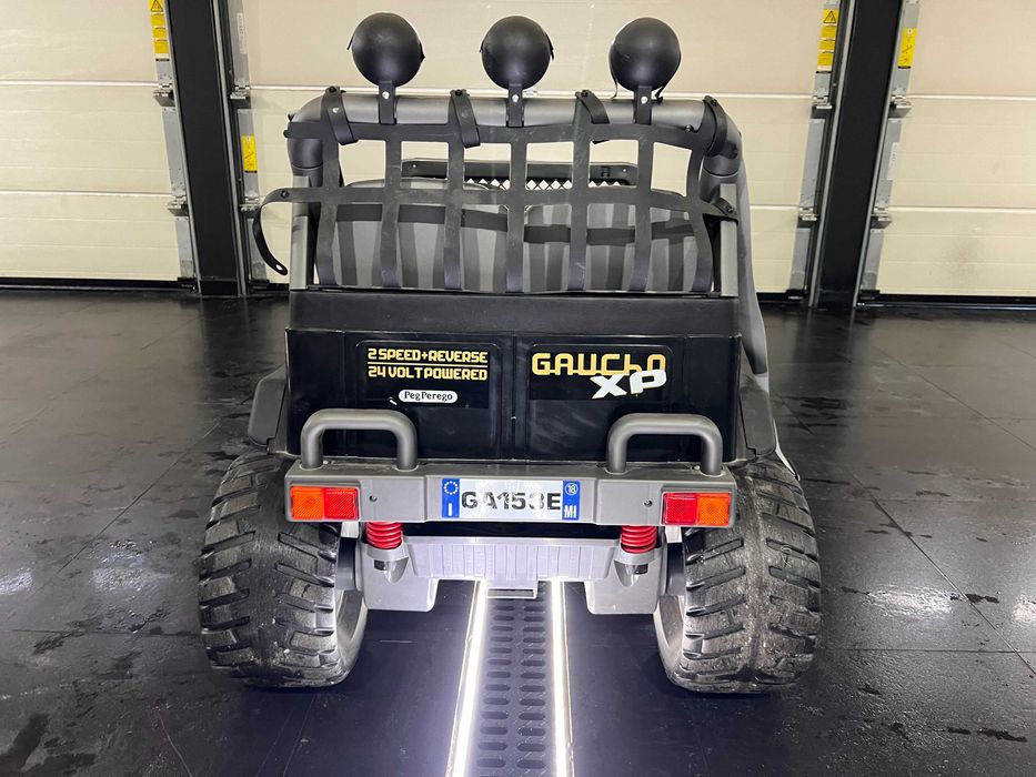 AUTO na akumulator GAUCHO xp 24v PEG Perego 2 osobowy