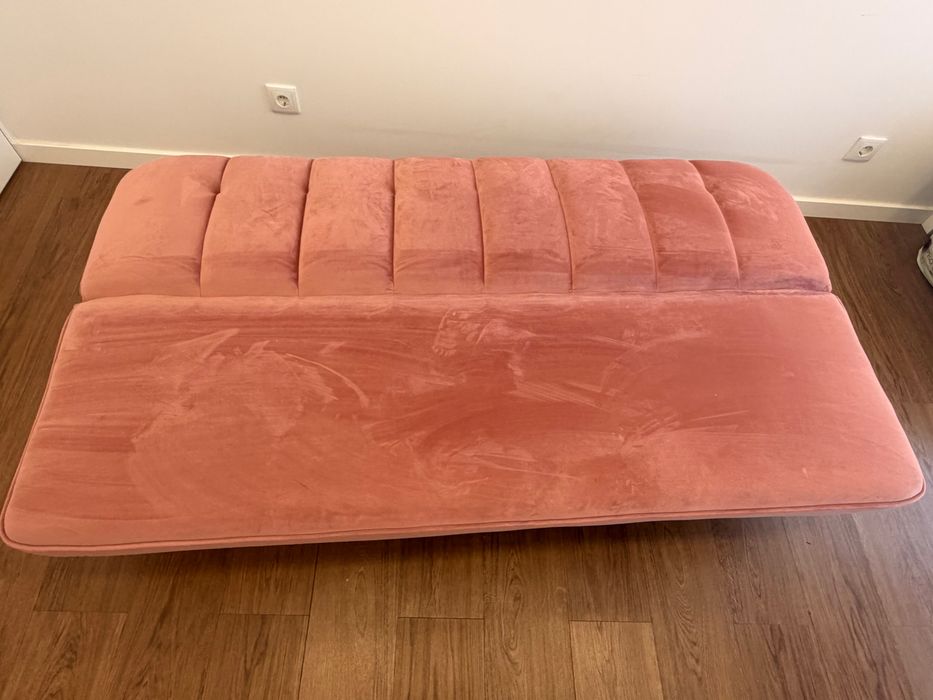 Sofá-Cama em veludo rosa
