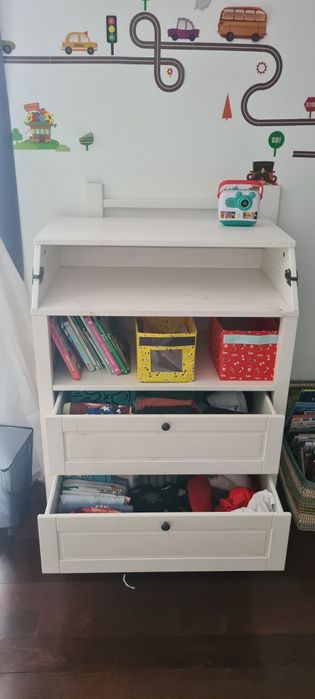Trocador / Cómoda / fraldário com gavetas.
