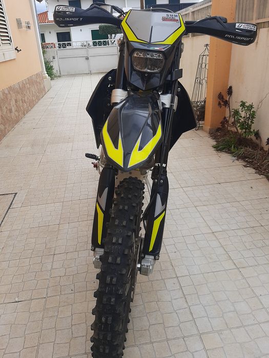 SWM 300 rs de 2023