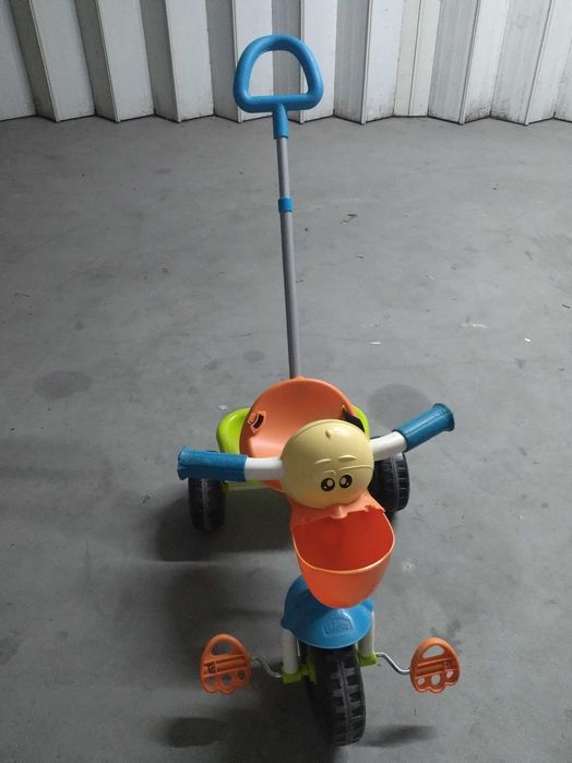 Triciclo Chicco bom