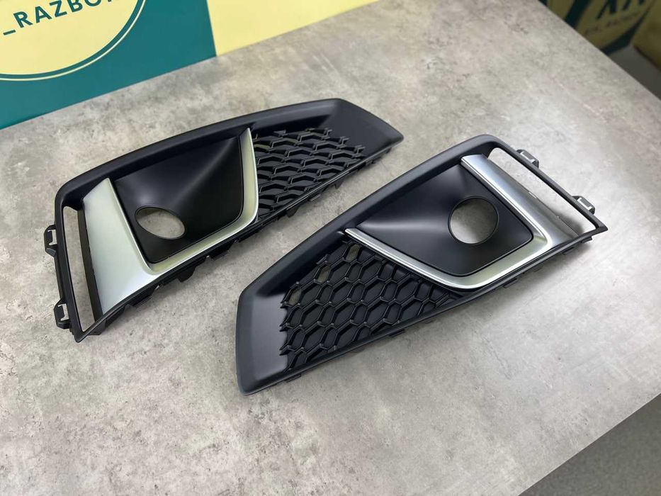 Решітка в бампер  S Line (до peст.) AUDI A4 (B9) 8W0807682 / 8W0807681