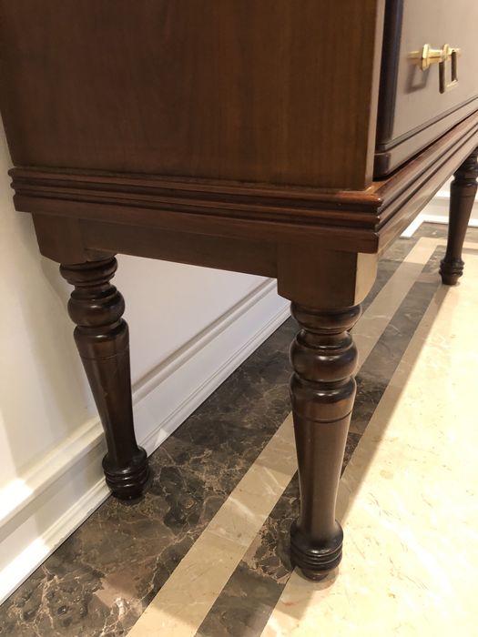 Cómoda Estilo Classico