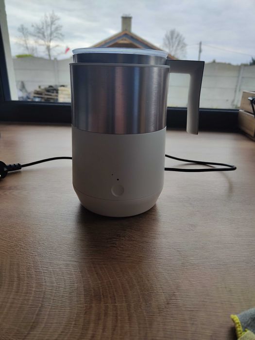 Indukcyjny spieniacz do mleka Tchibo