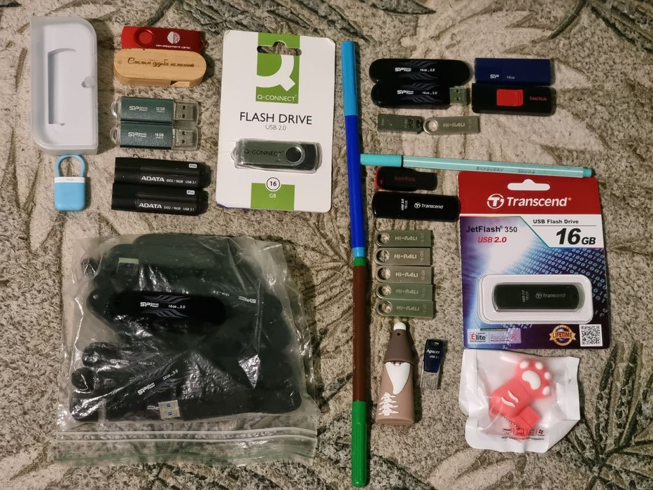 USB-флешка 4 8 16 32 и другие объёмы