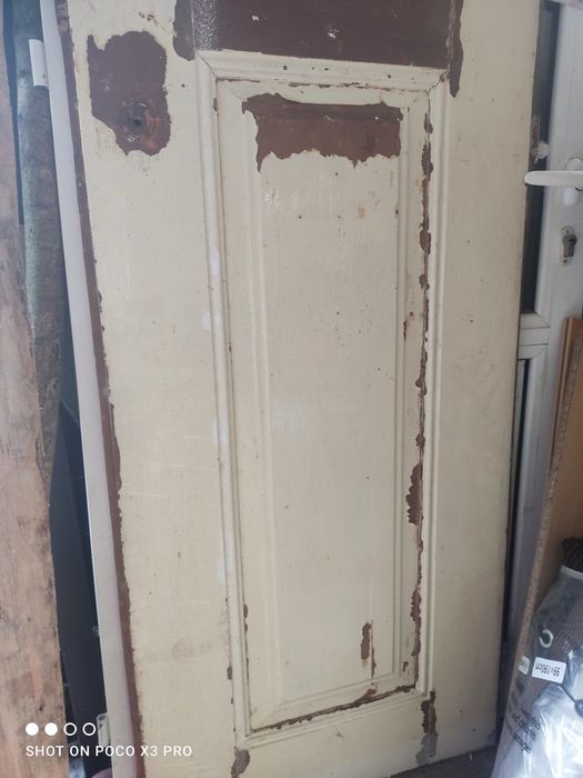 Porta antiga de madeira