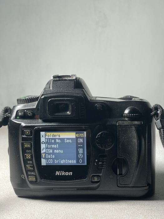 Вживані Nikon D7000 / D70s / F50