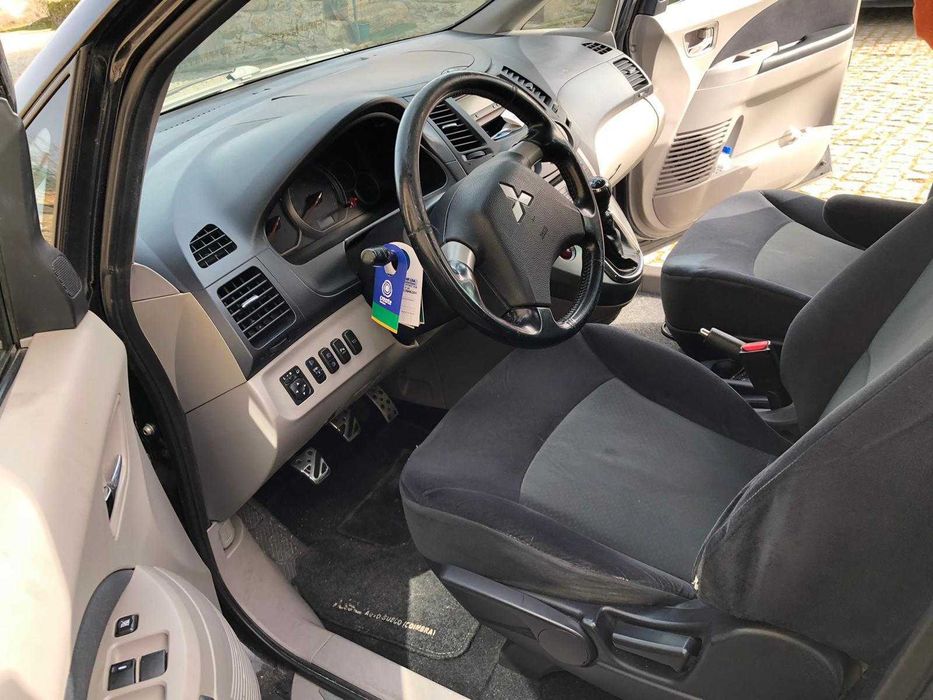 Mitsubishi Grandis 2009