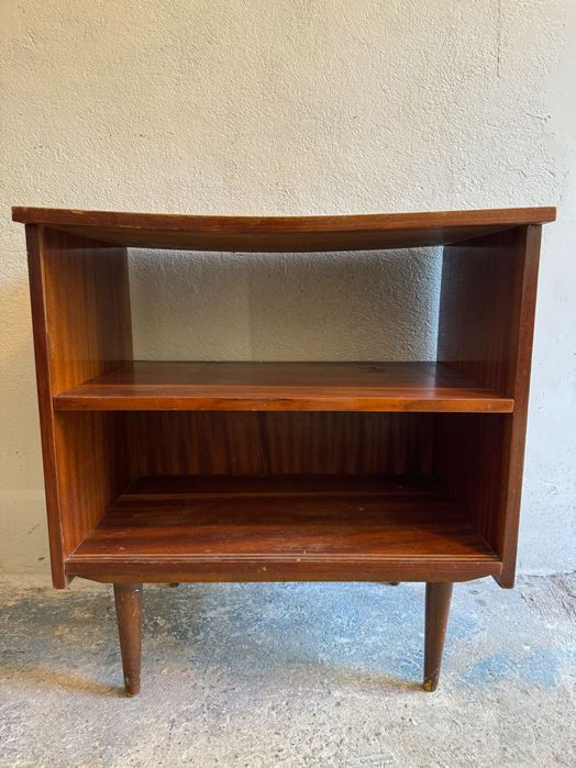 Szafka pod TV PRL z etykietą