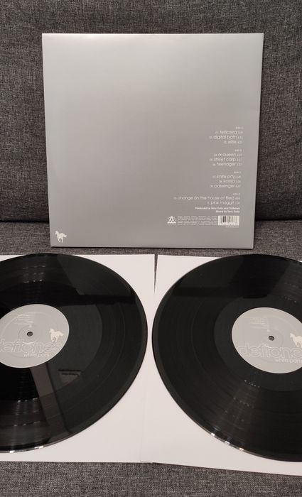 Виниловая пластинка Deftones с автографом Чино Морено. Винил. LP.: 30 ...