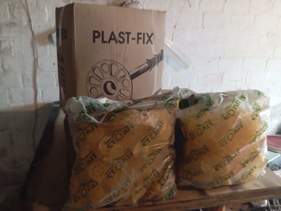 Фасадные дюбеля с металлическим стержнем