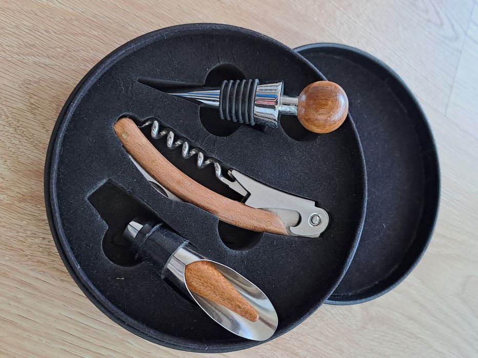 Conjunto de acessórios para garrafeira