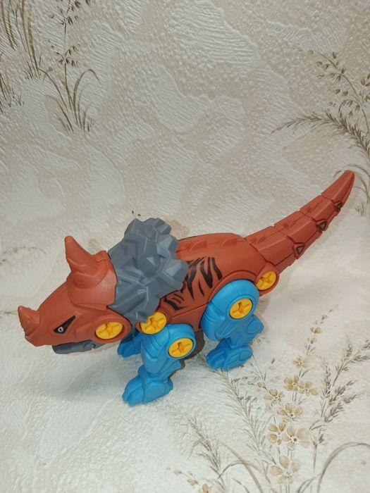 Набор конструктор динозавр на шурупах