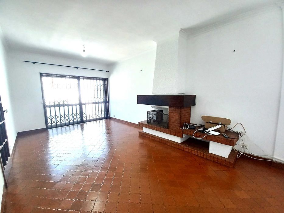 Arrendo T4 em Campanhã