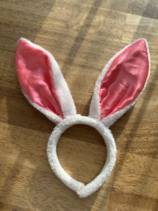 Zestaw wielkanocnych opasek z uszami królika