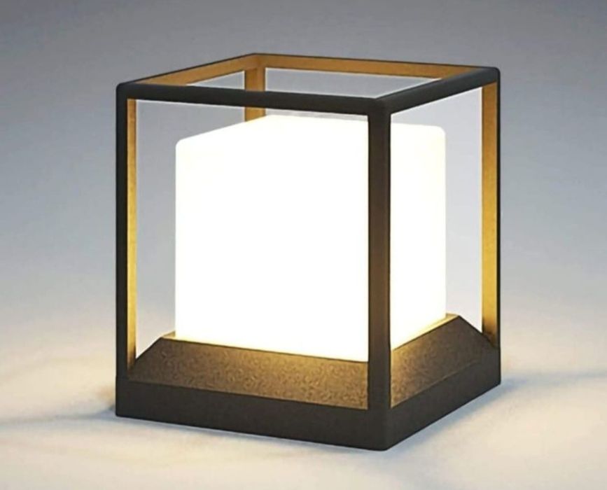Nowoczesna wodoodporna lampa cokołowa