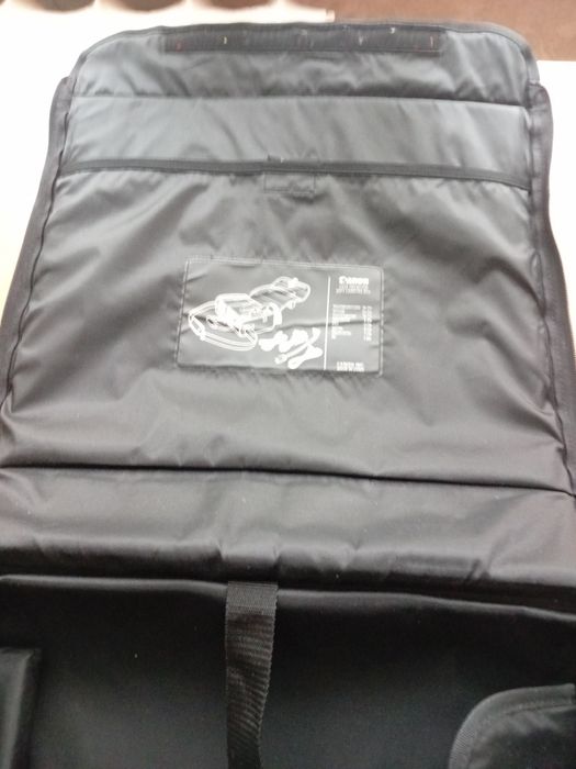 Серая сумка Canon