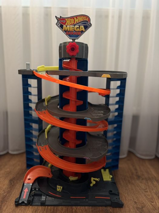 Hot wheels Mega Garage