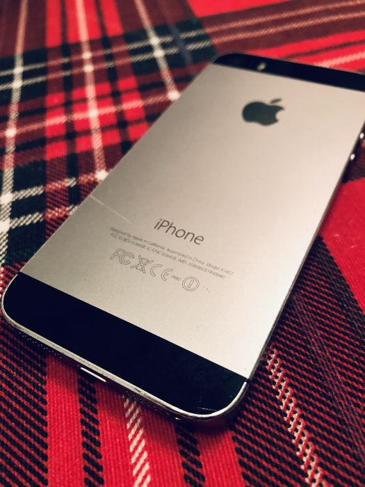 iPhone 5S - Preto - MEO