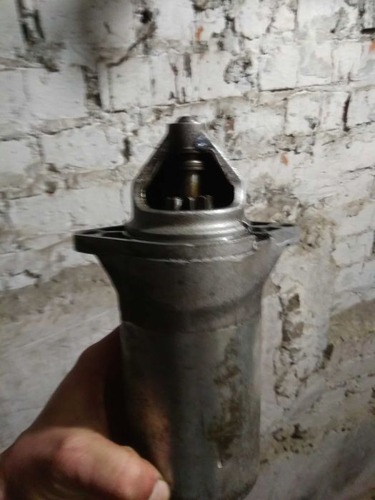 Стартер на авто мобіль