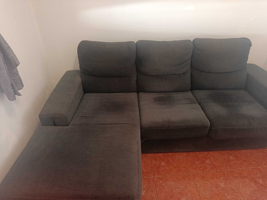 Sofa com 3 lugares um deles chaise long