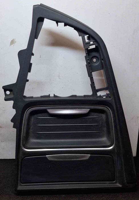 Consola Central BMW 3 (F30, F80) ano 2012