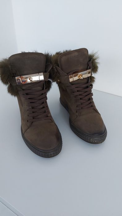 Buty sneakersy skórzane Carinii by Maja Sablewska w rozmiarze 38